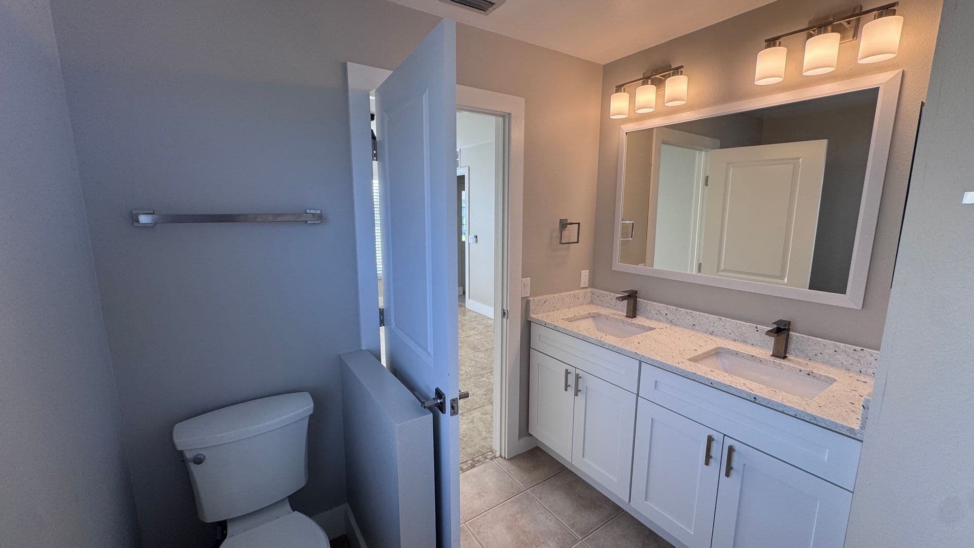 Parrish House: 11728 Shirburn Cir
