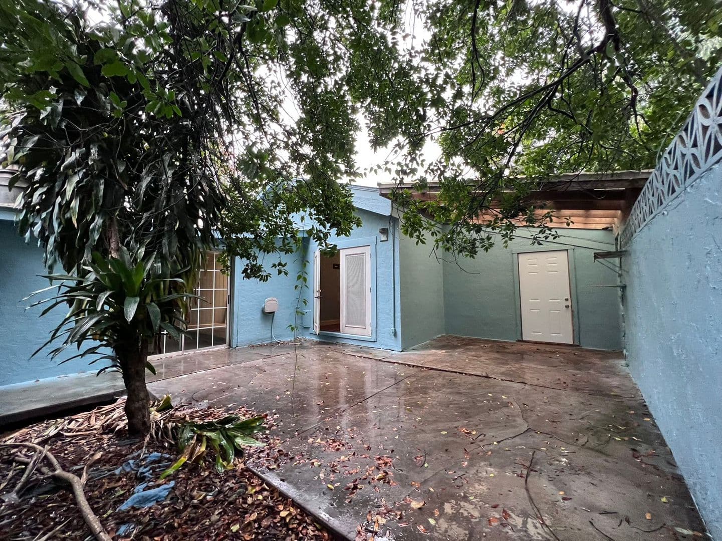 Tampa House: 1423 W HUMPHREY ST