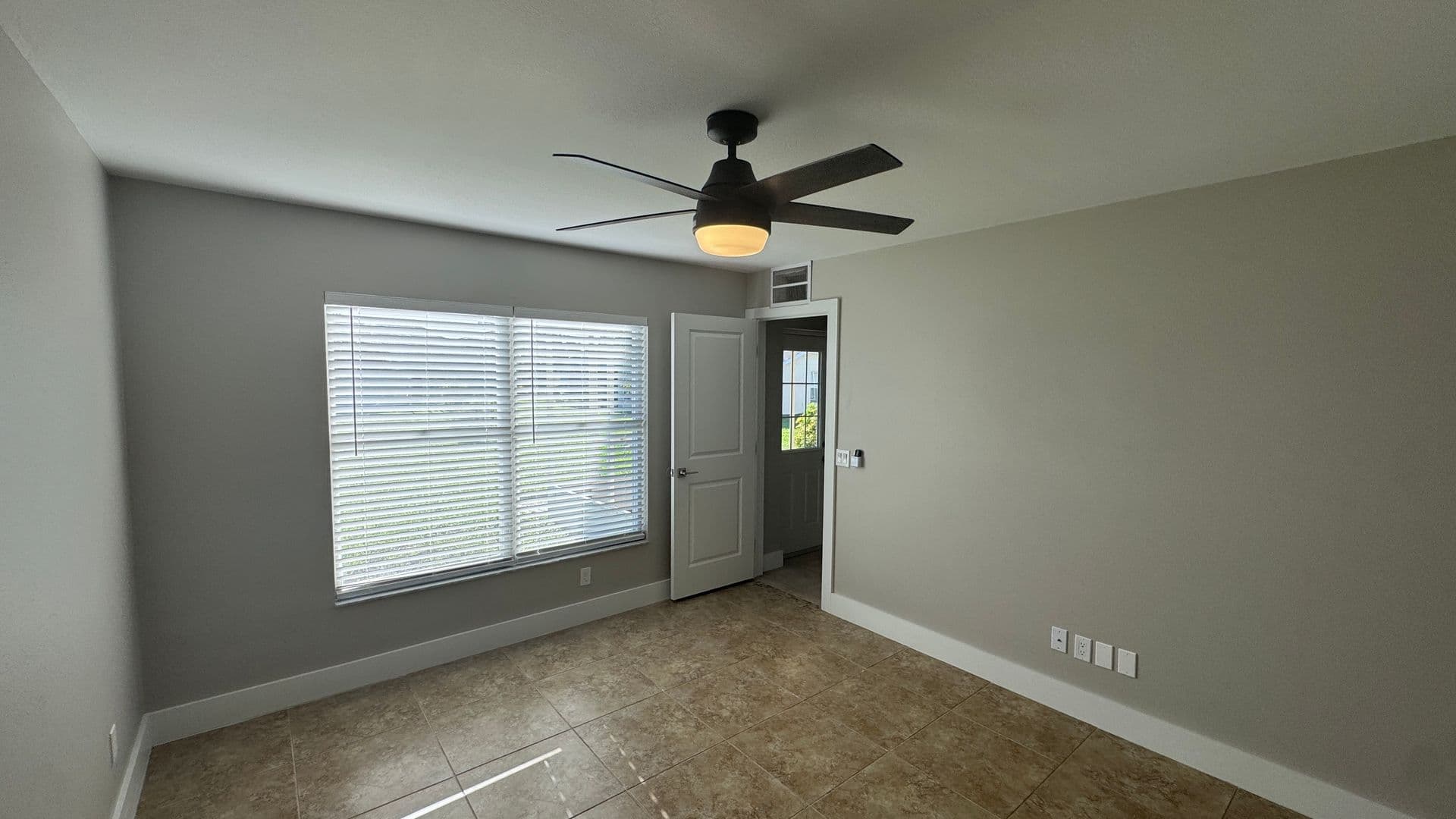 Parrish House: 11728 Shirburn Cir