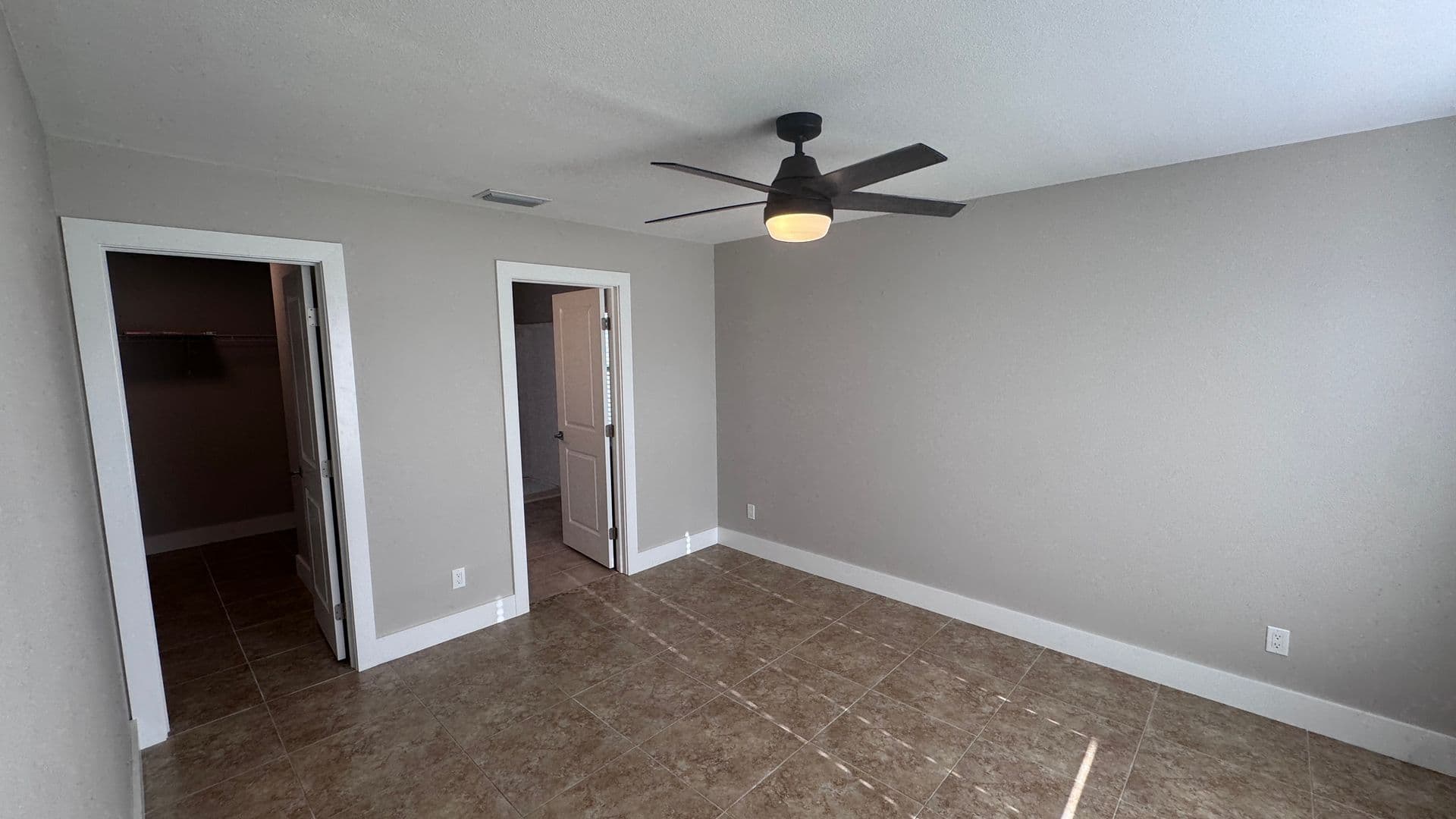 Parrish House: 11728 Shirburn Cir