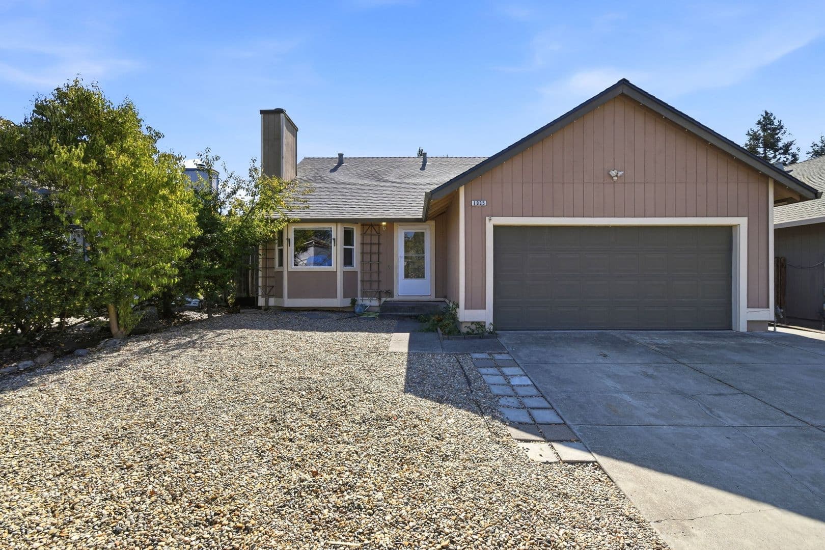 Windsor House: 1935 Commons Ct