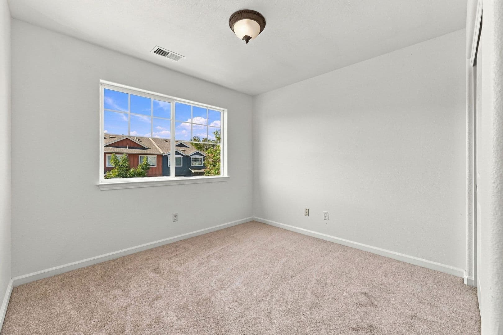 Santa Rosa Townhome: 2353 Northcoast St