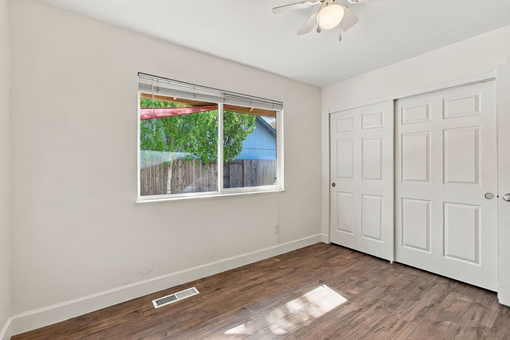 Windsor House: 1935 Commons Ct
