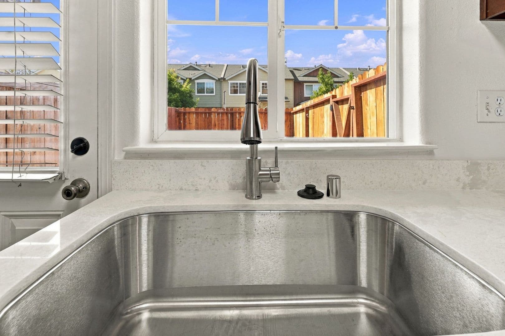 Santa Rosa Townhome: 2353 Northcoast St