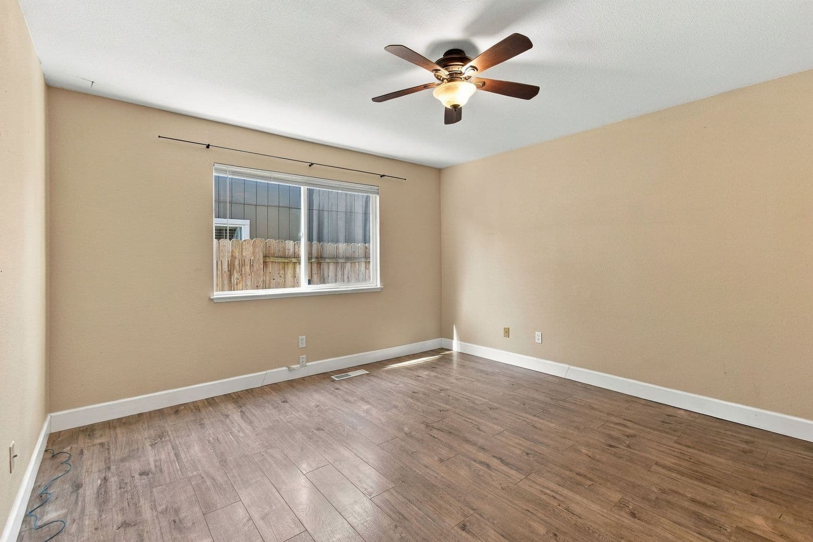 Windsor House: 1935 Commons Ct