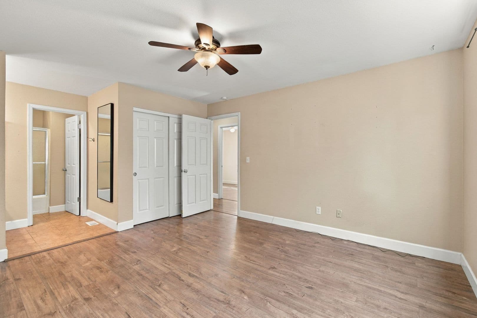Windsor House: 1935 Commons Ct