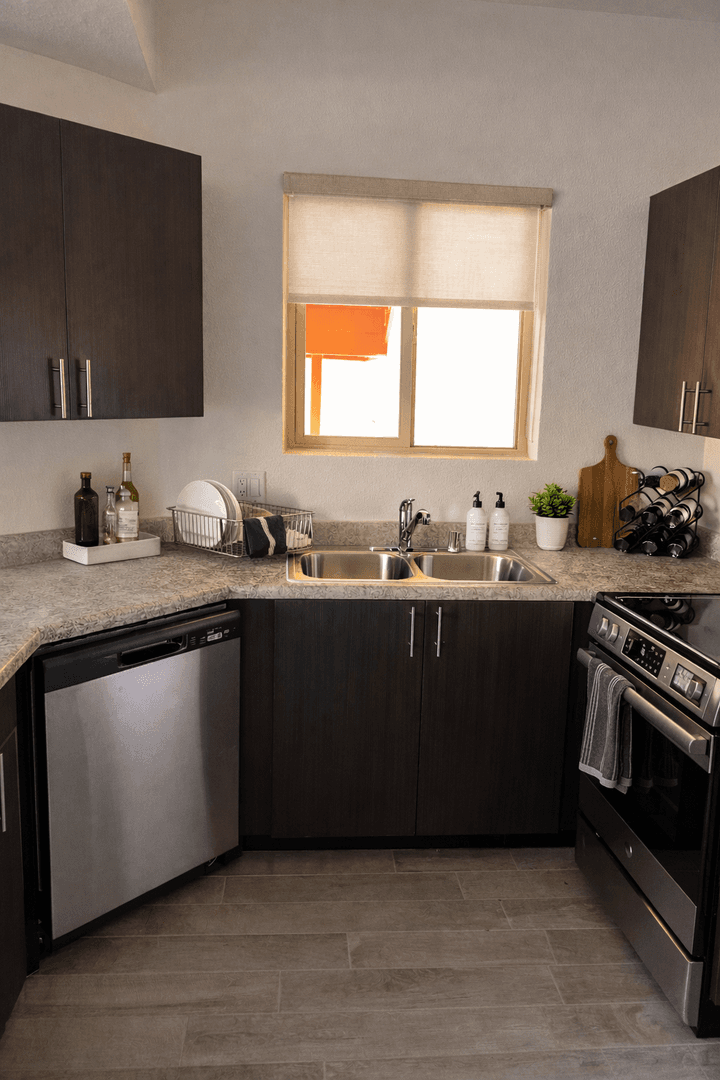 Las Cruces Apartment: 290 Montana