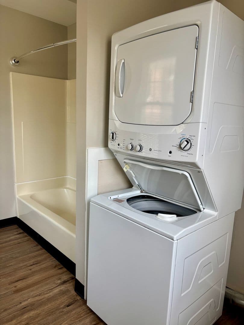 York Apartment: 1301 S. Queen Street