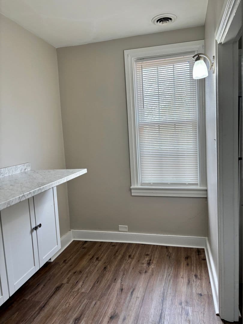 York Apartment: 1301 S. Queen Street