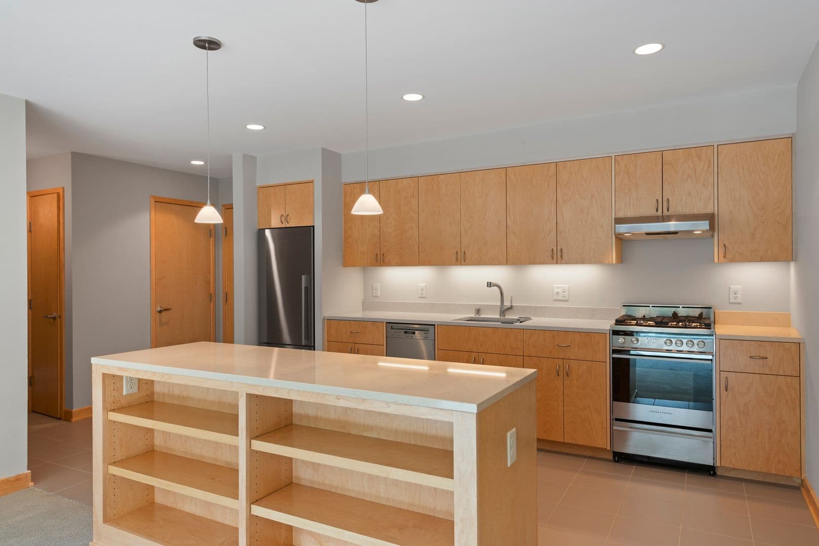 Lauderdale Apartment: 1570 Eustis Street