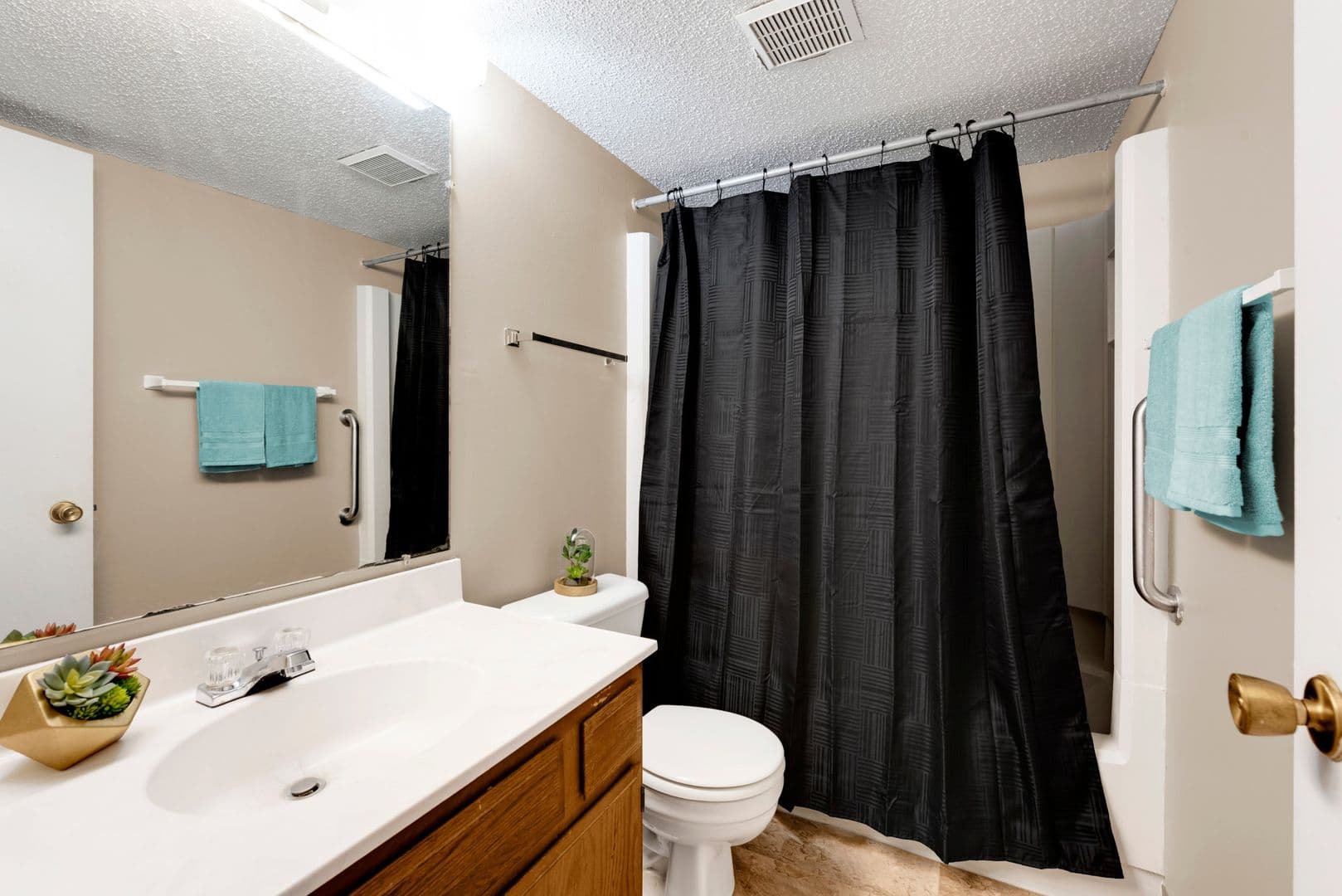 Ames Apartment: 2101 Oakwood Road