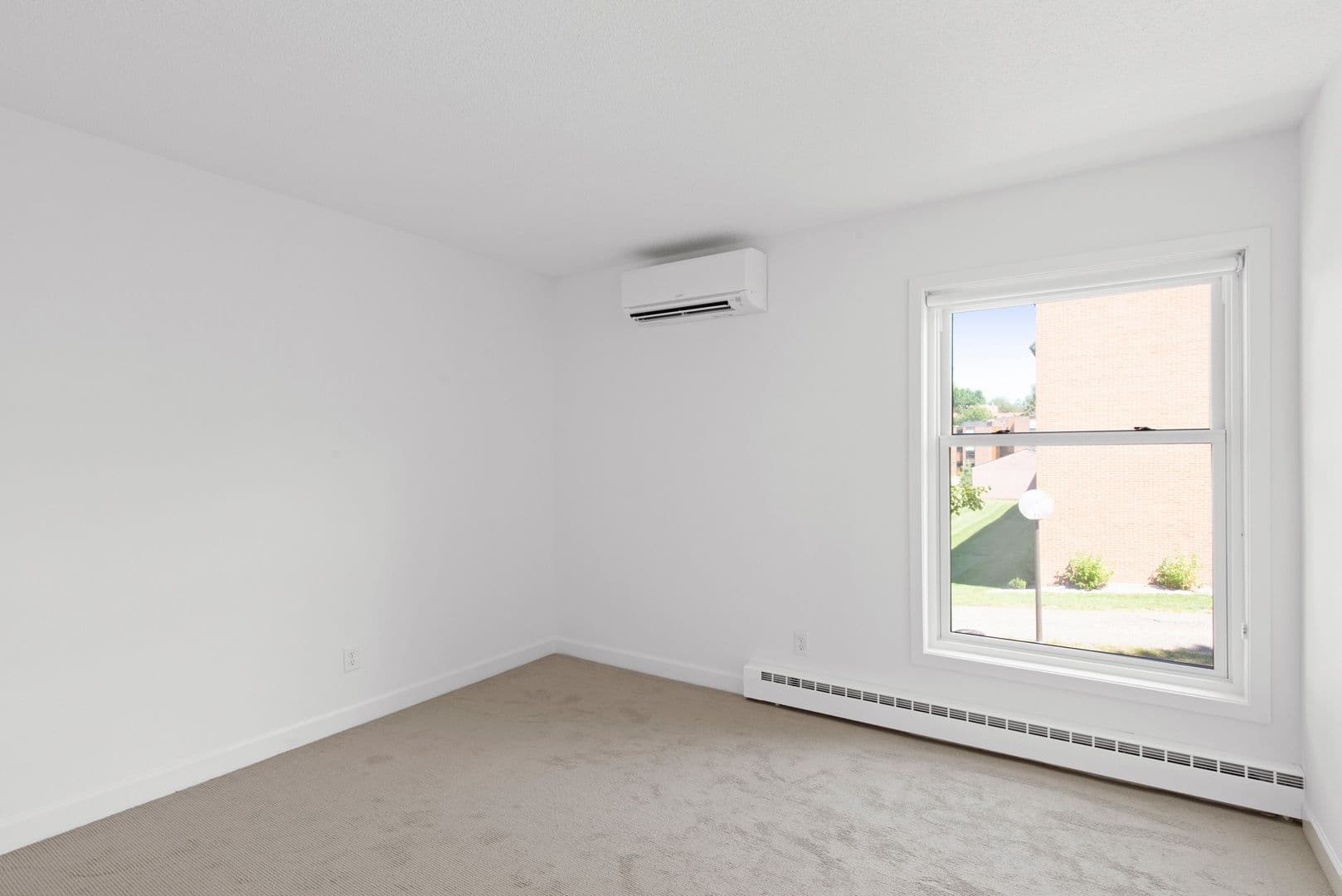 St. Paul Apartment: 1568 Eustis Street
