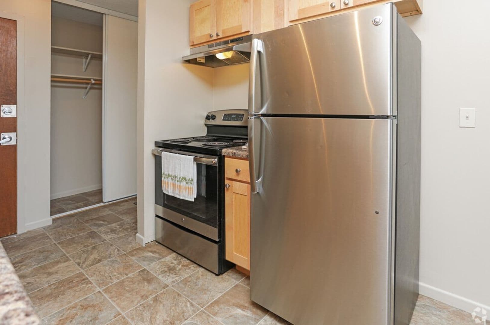 Moundsview Apartment: 7501 Greenfield Avenue