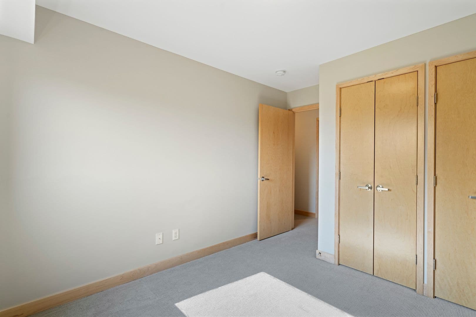 Lauderdale Apartment: 1570 Eustis Street