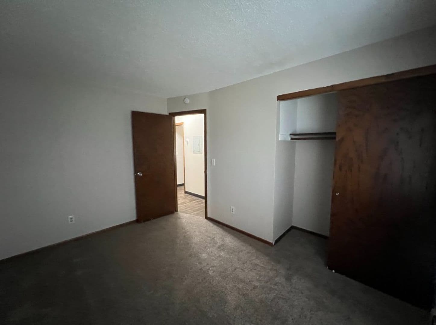 Coon Rapids Apartment: 2070 Coon Rapids Blvd NW