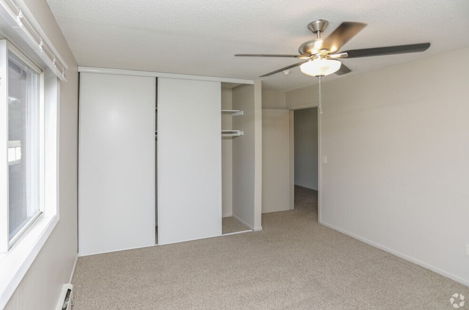 Moundsview Apartment: 7501 Greenfield Avenue
