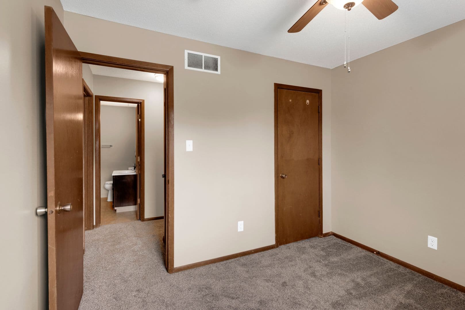 Ames Apartment: 4301 Lincoln Swing Street