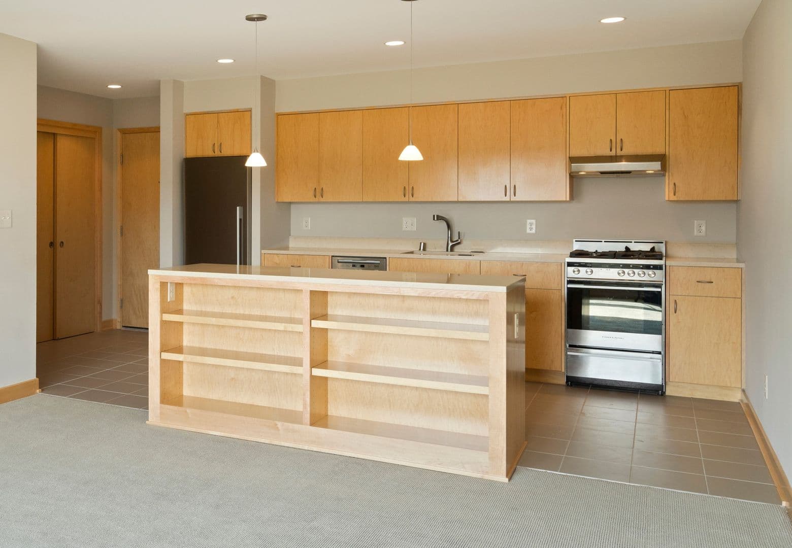 Lauderdale Apartment: 1570 Eustis Street