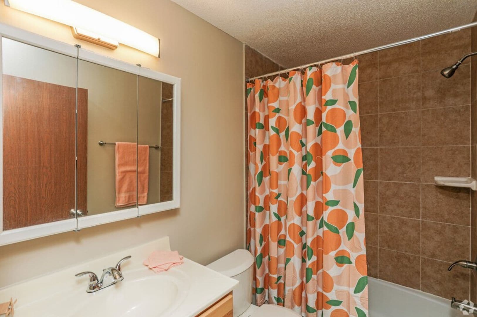 Moundsview Apartment: 7501 Greenfield Avenue