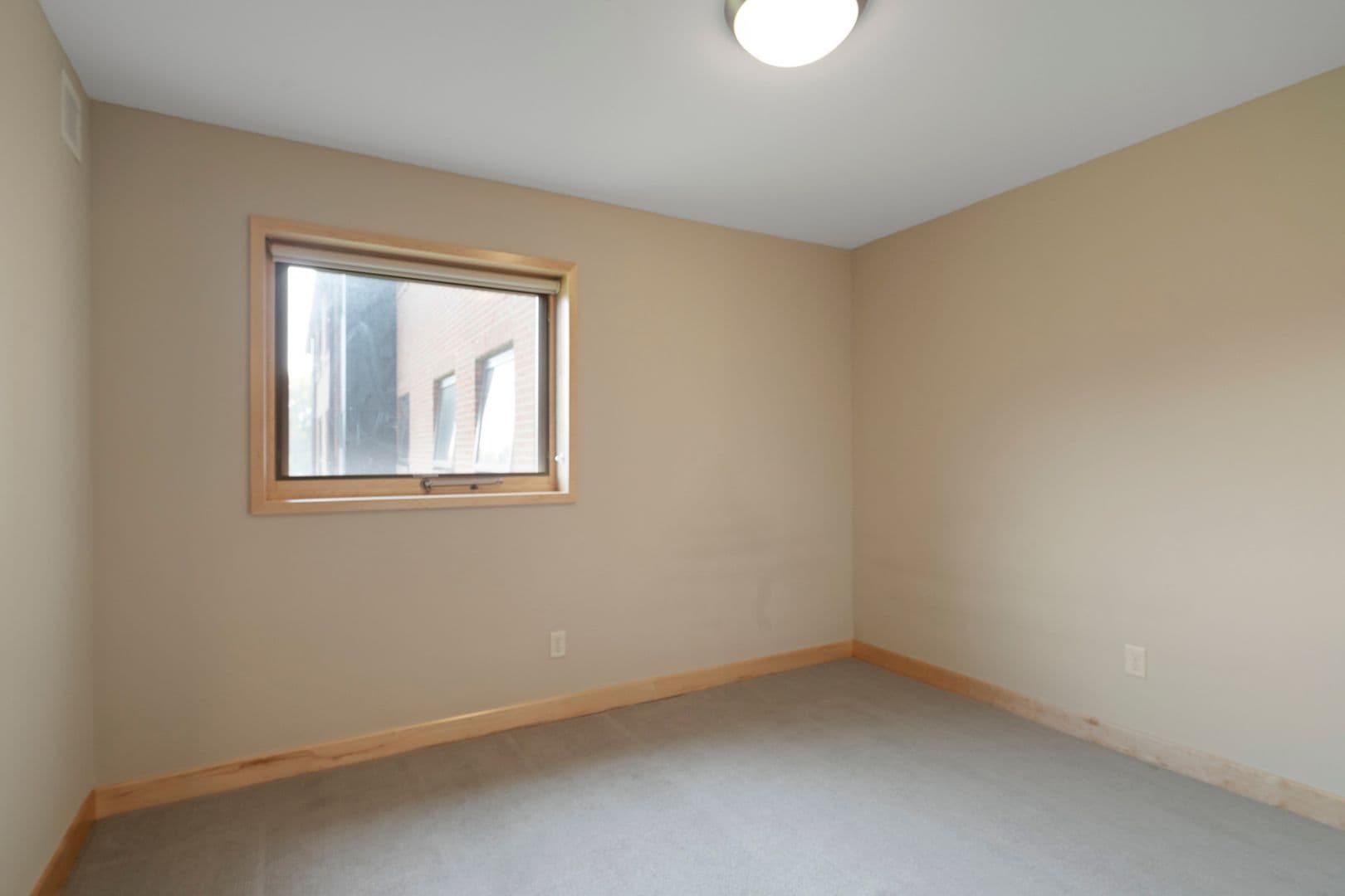 Lauderdale Apartment: 1570 Eustis Street