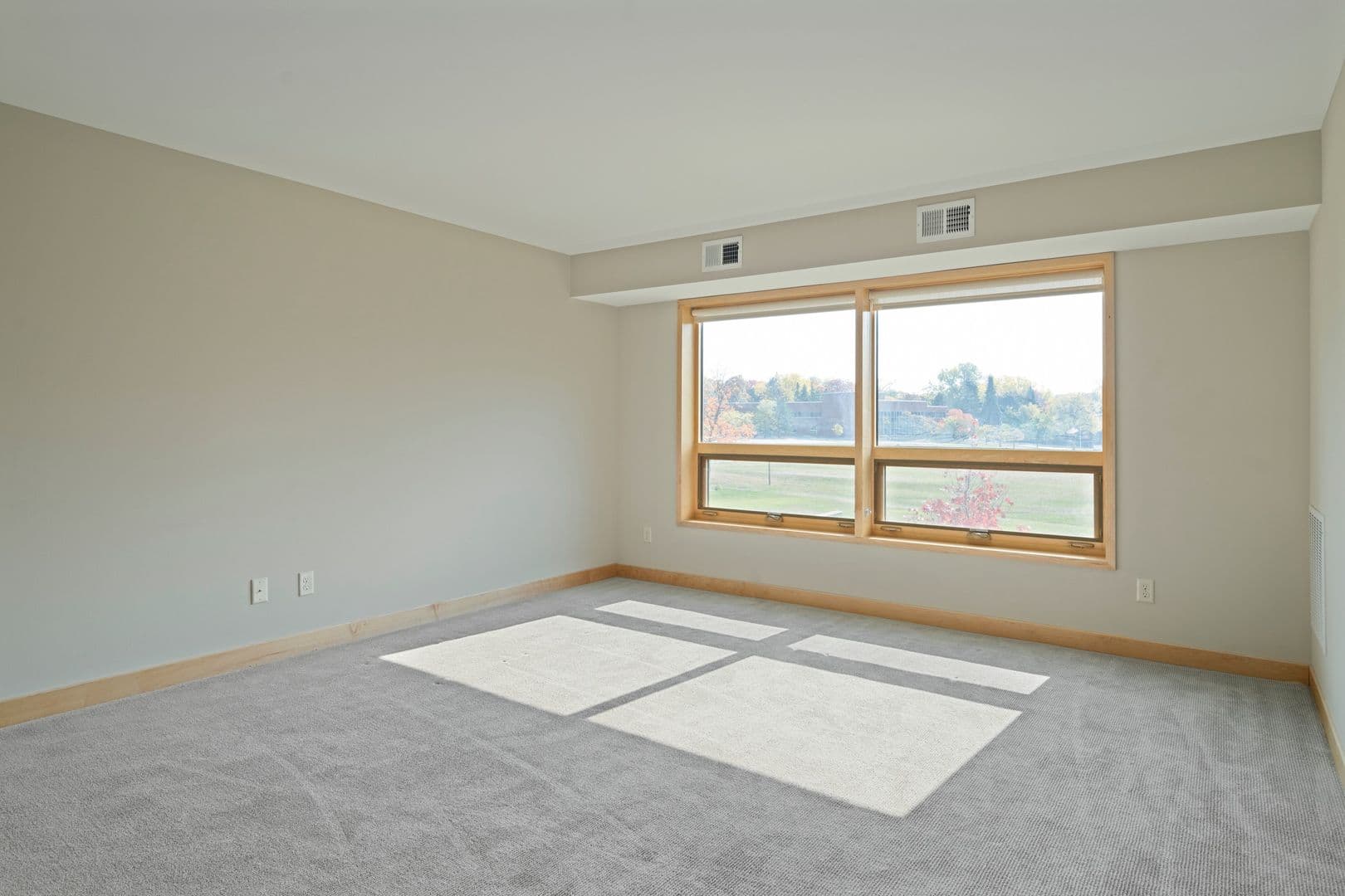 Lauderdale Apartment: 1570 Eustis Street