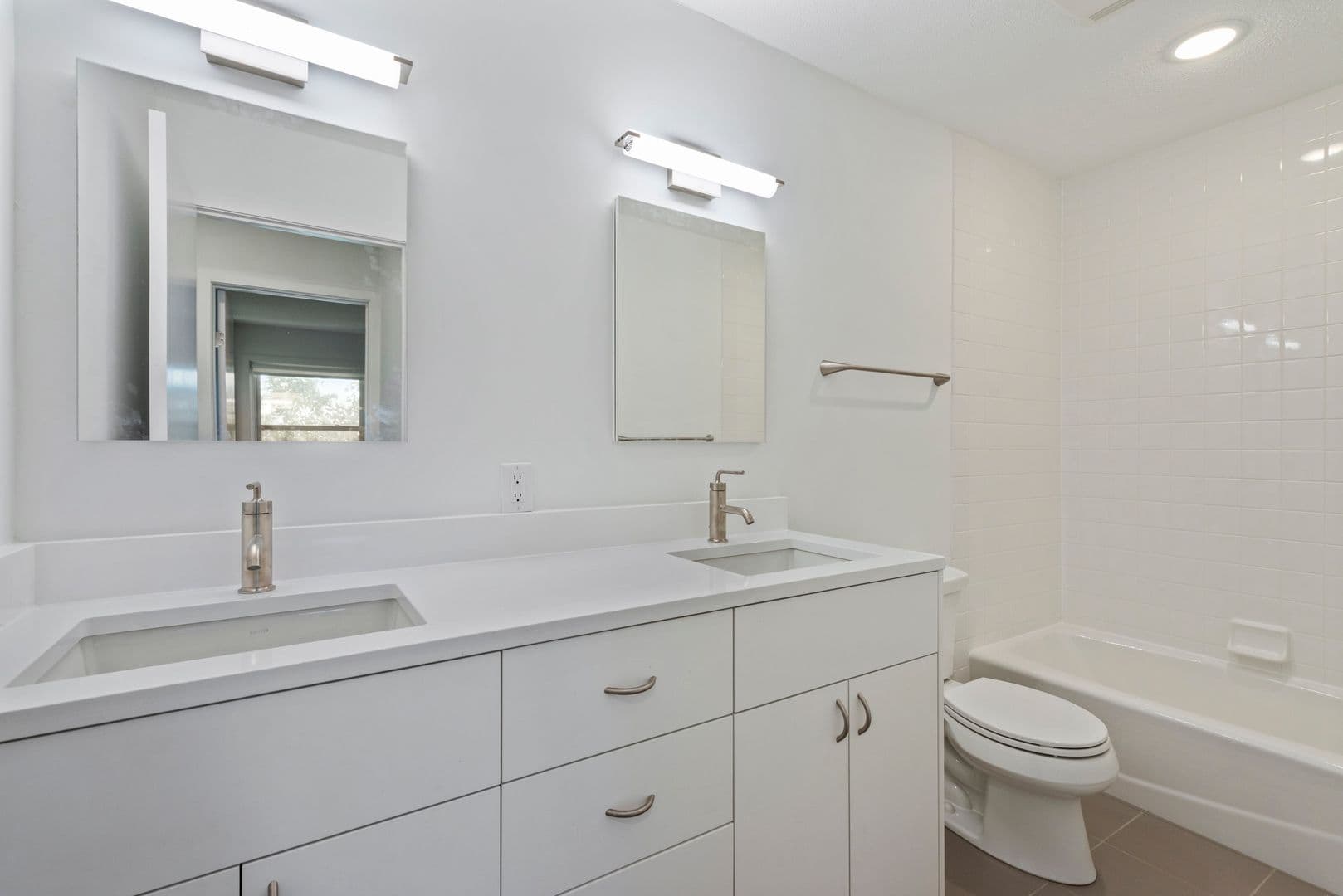 St. Paul Apartment: 1568 Eustis Street