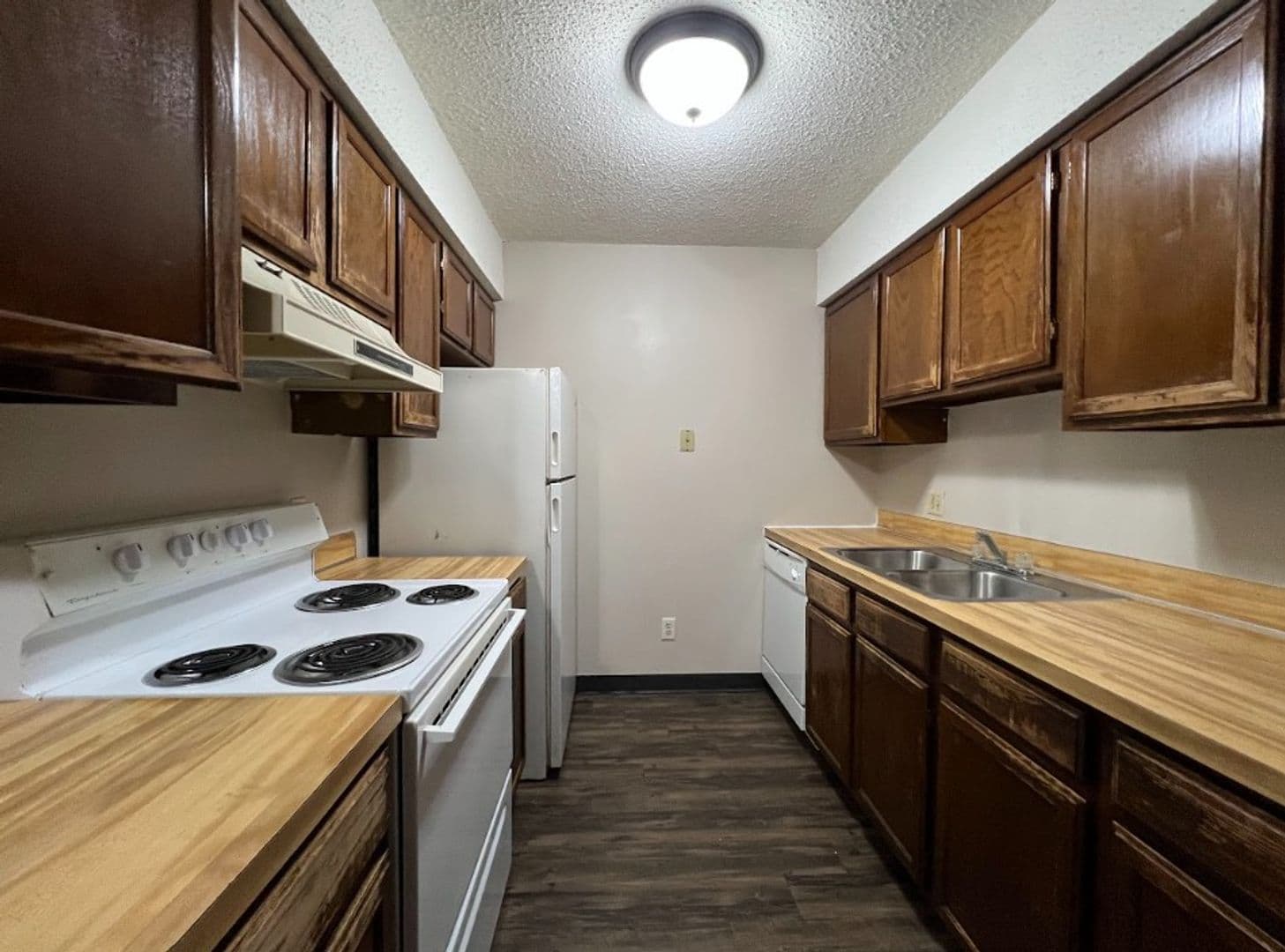 Coon Rapids Apartment: 2070 Coon Rapids Blvd NW