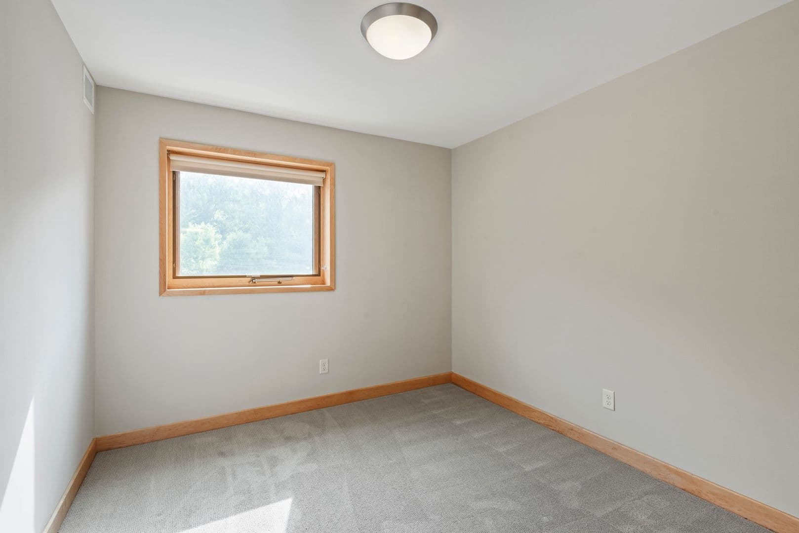 Lauderdale Apartment: 1570 Eustis Street