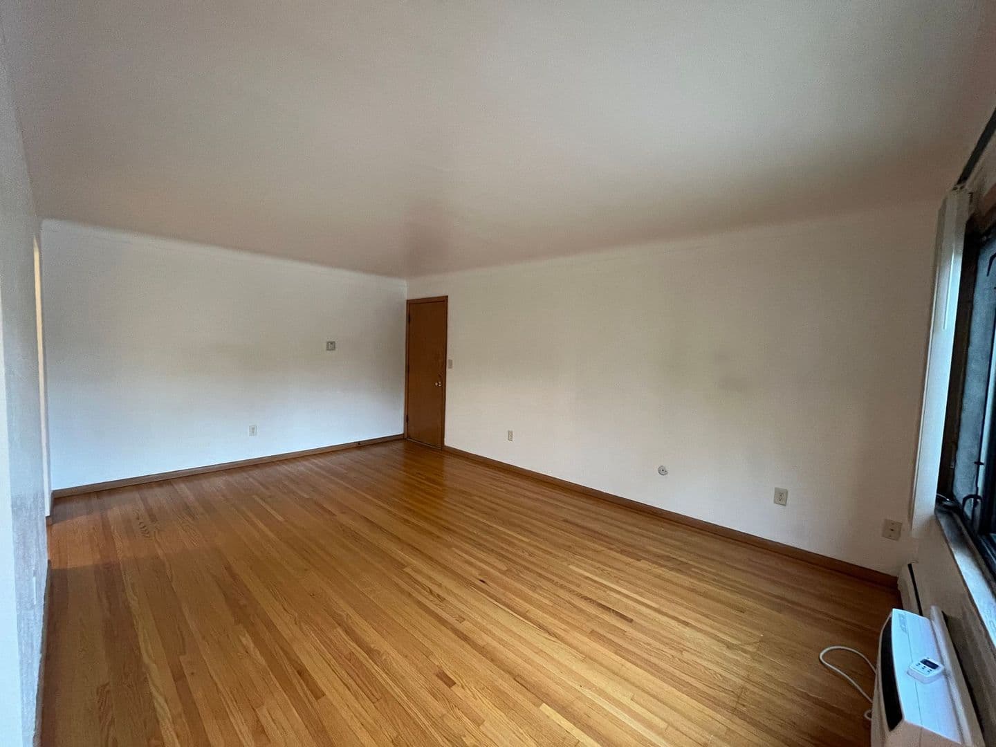 St. Paul Apartment: 658 Greenbrier Street