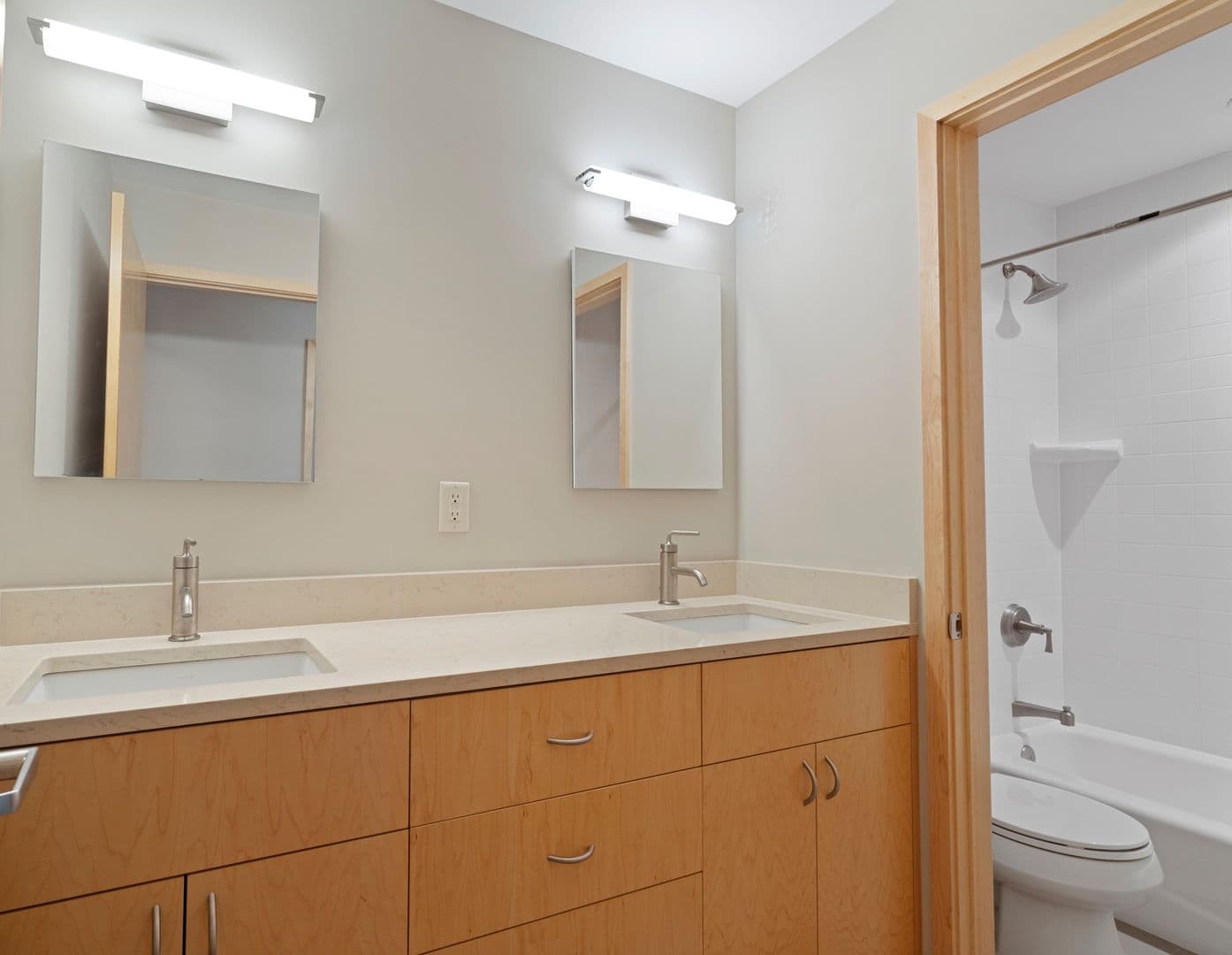 Lauderdale Apartment: 1570 Eustis Street