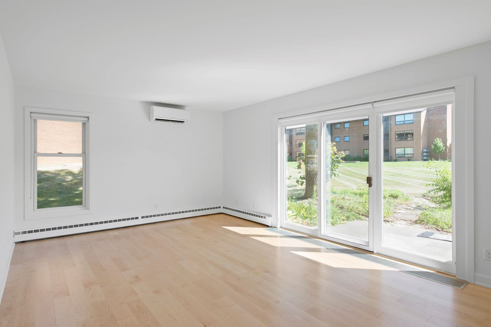 St. Paul Apartment: 1568 Eustis Street