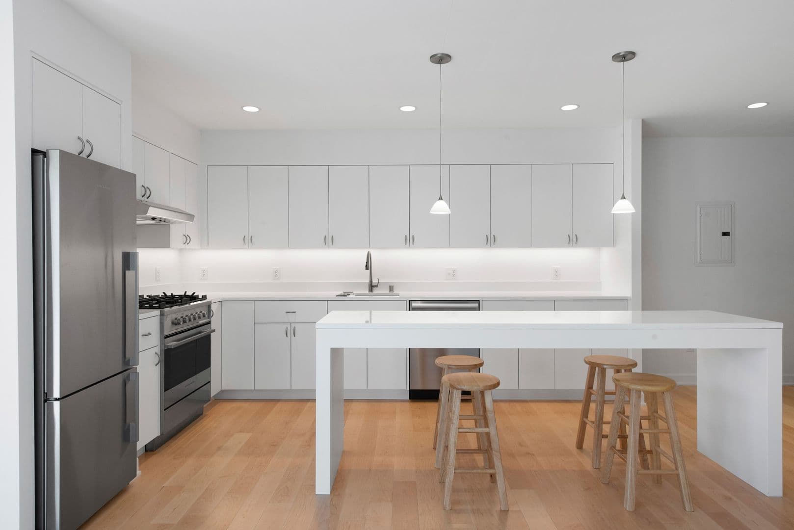 St. Paul Apartment: 1568 Eustis Street