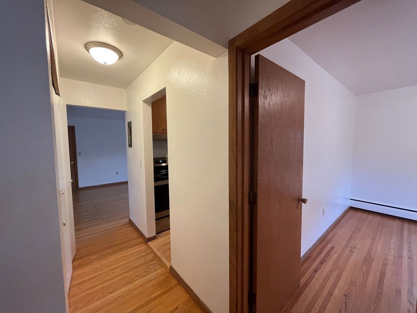 St. Paul Apartment: 658 Greenbrier Street