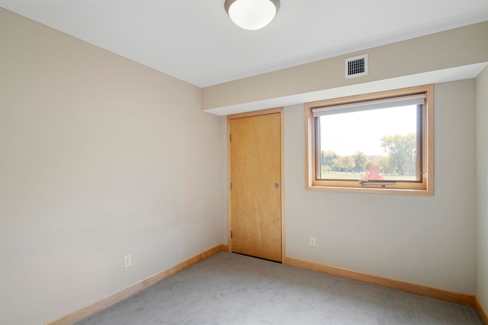 Lauderdale Apartment: 1570 Eustis Street