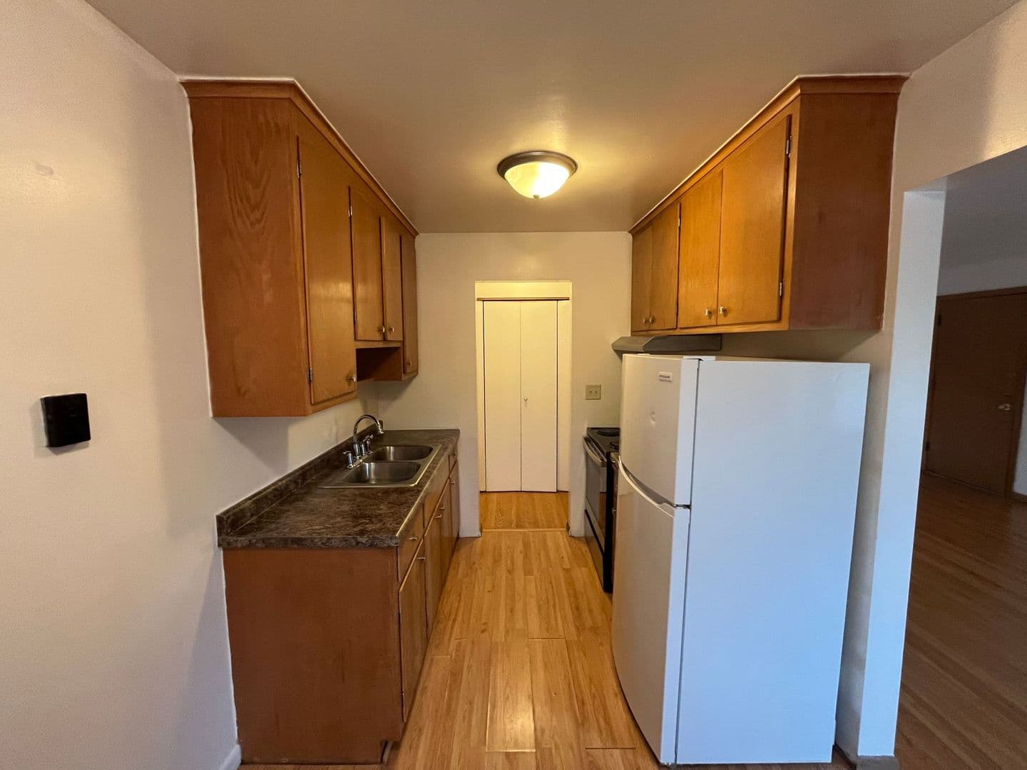 St. Paul Apartment: 658 Greenbrier Street