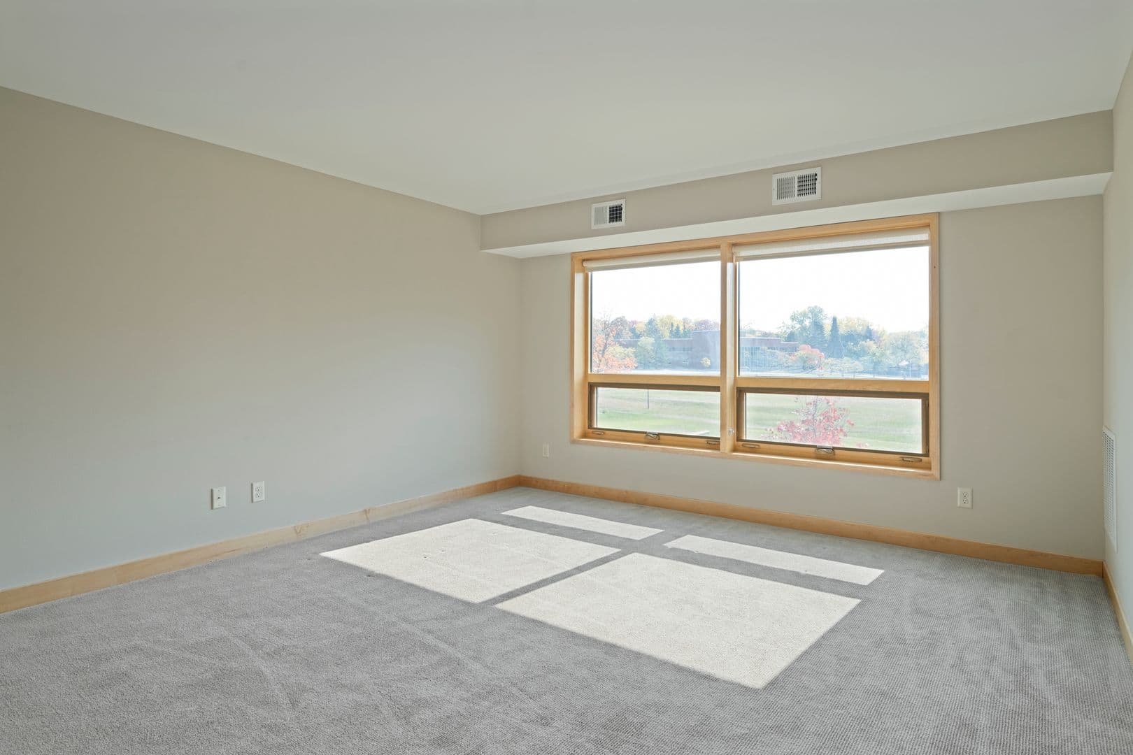 Lauderdale Apartment: 1570 Eustis Street