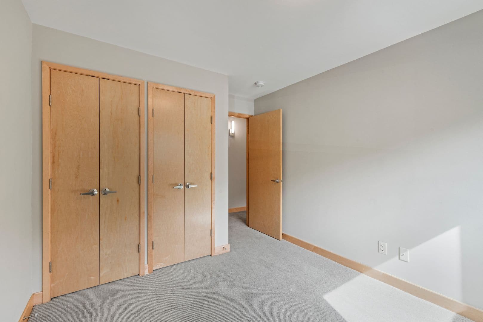 Lauderdale Apartment: 1570 Eustis Street