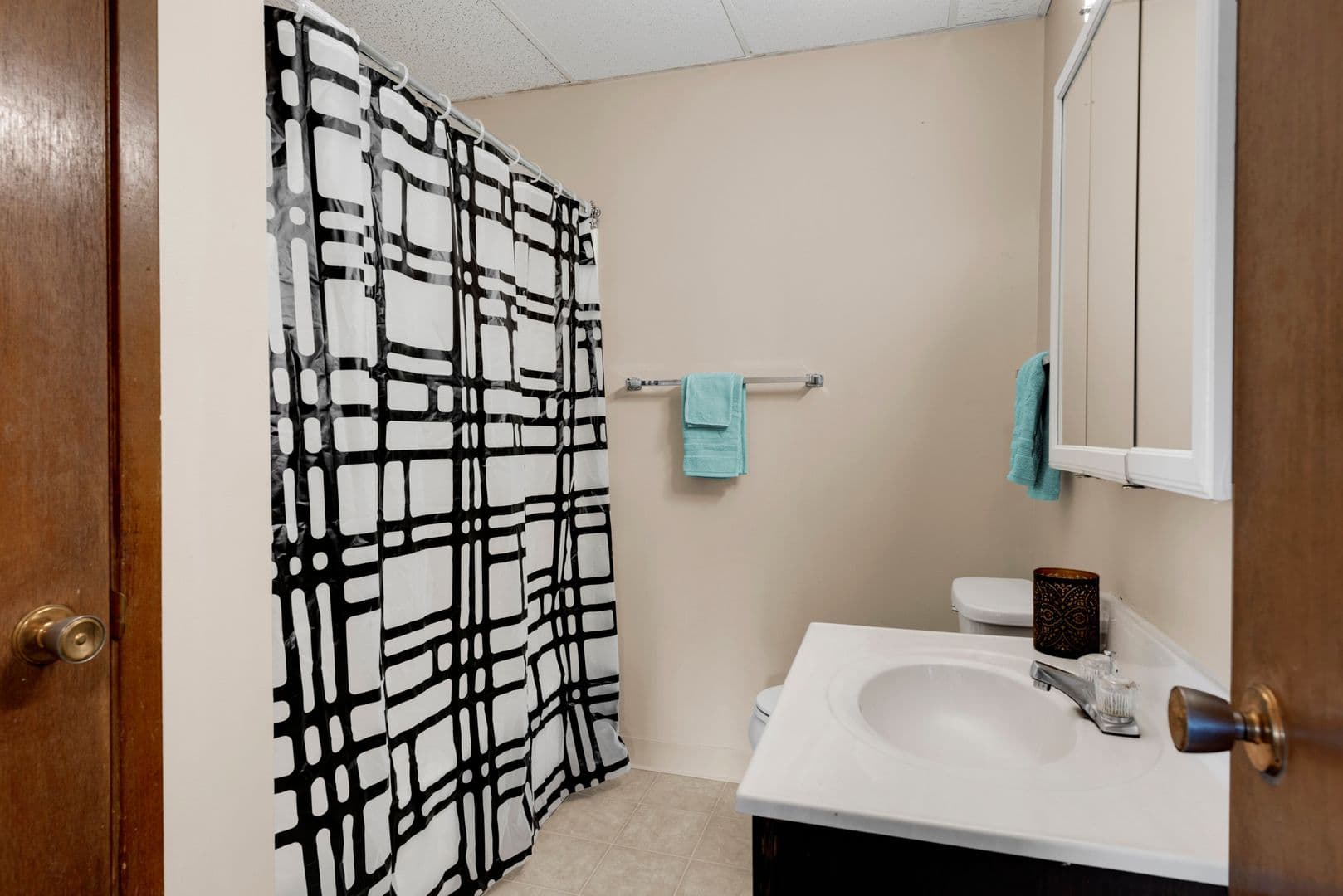 Ames Apartment: 4301 Lincoln Swing Street