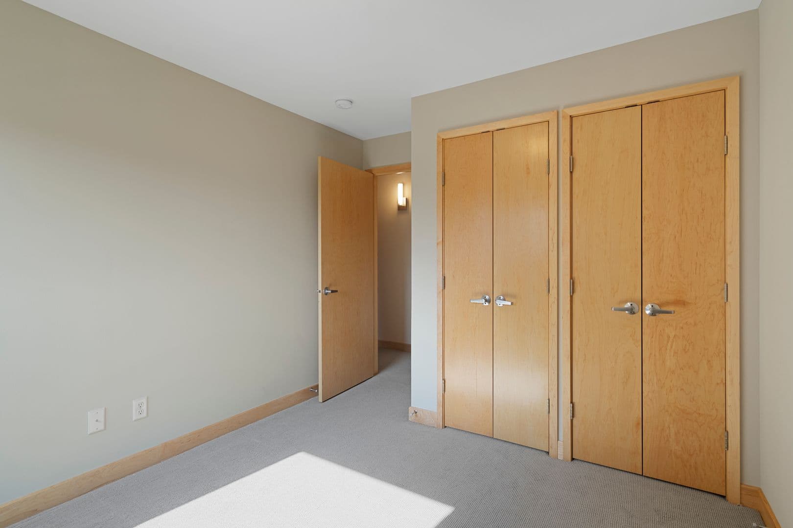 Lauderdale Apartment: 1570 Eustis Street