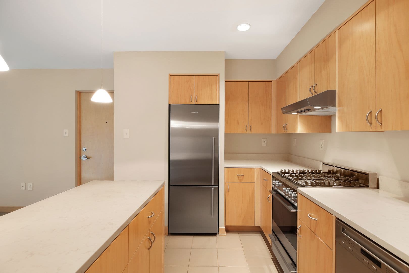 Lauderdale Apartment: 1570 Eustis Street