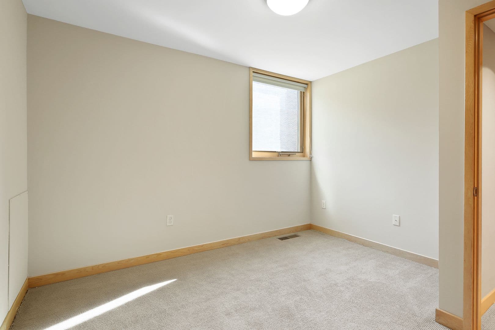 Lauderdale Apartment: 1570 Eustis Street