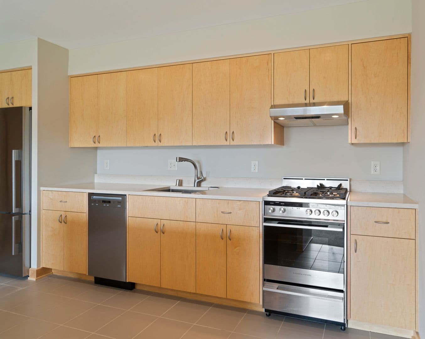 Lauderdale Apartment: 1570 Eustis Street