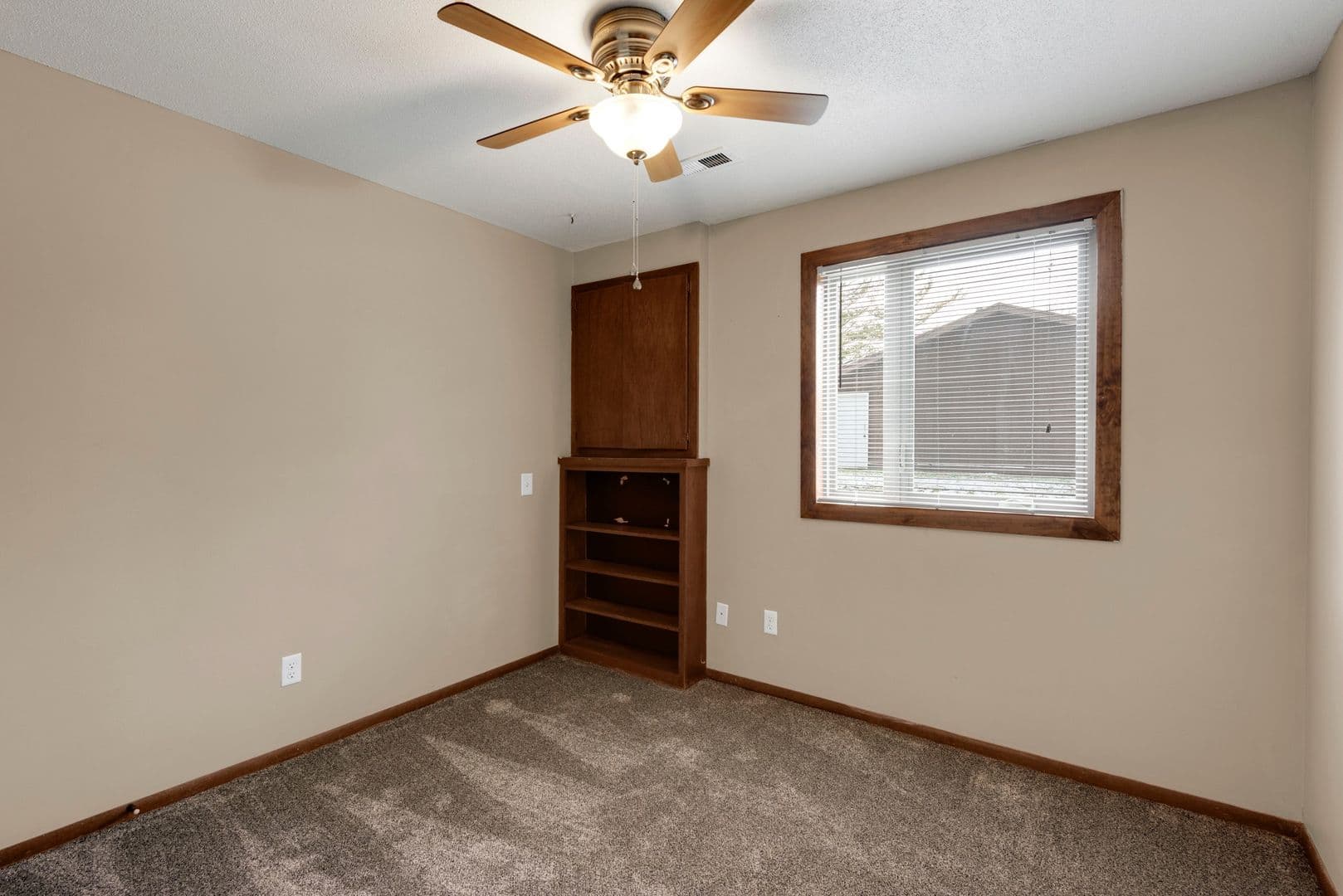 Ames Apartment: 4301 Lincoln Swing Street