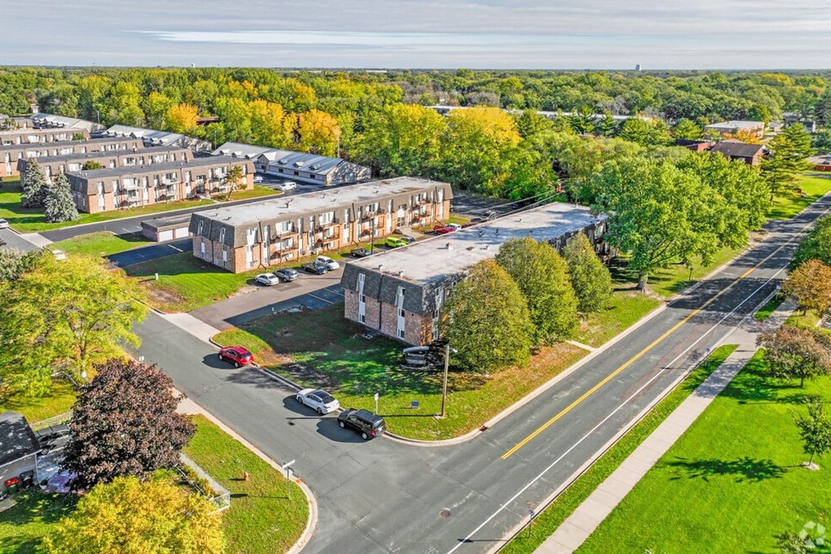 Moundsview Apartment: 7501 Greenfield Avenue