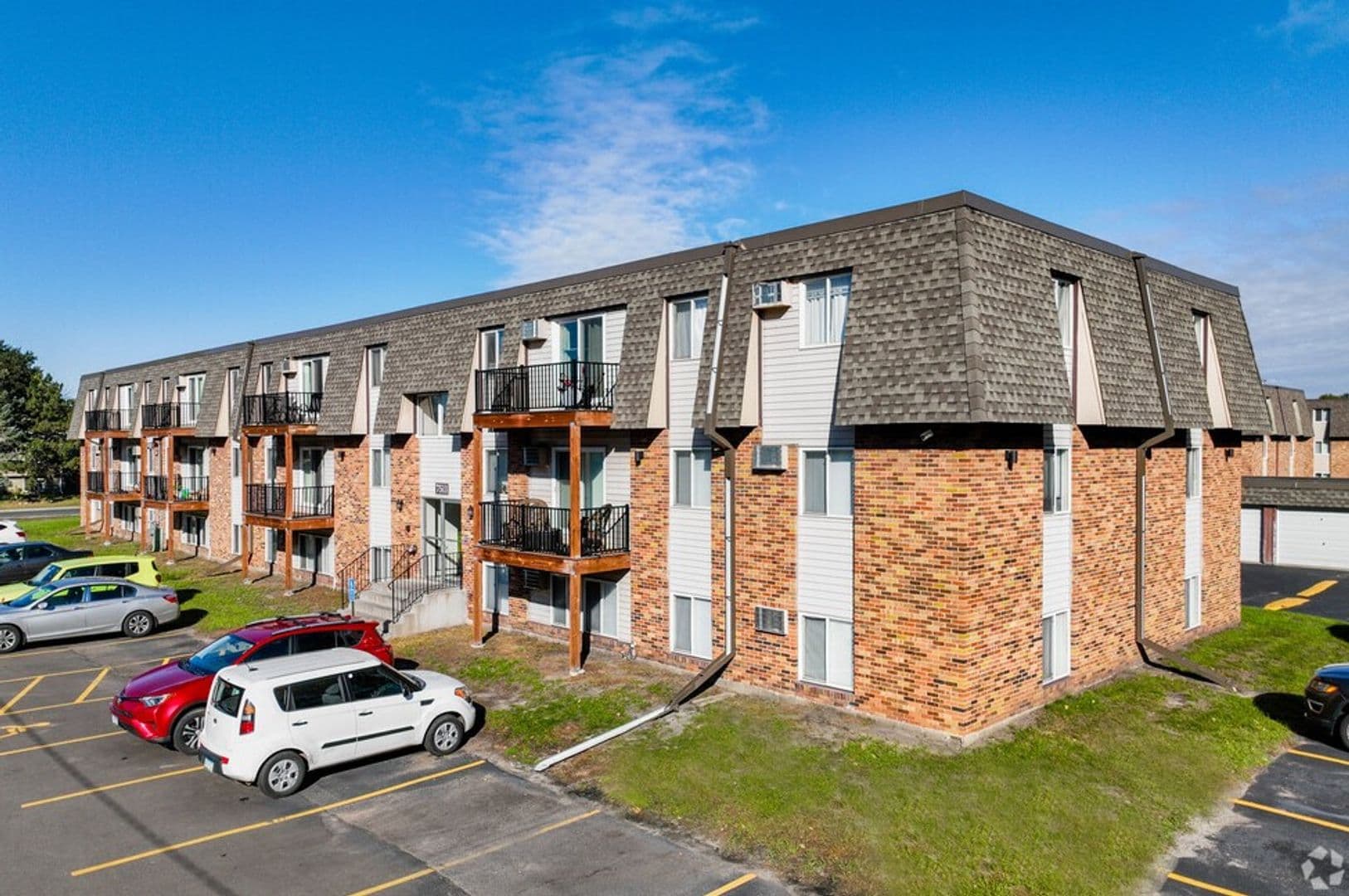 Moundsview Apartment: 7501 Greenfield Avenue