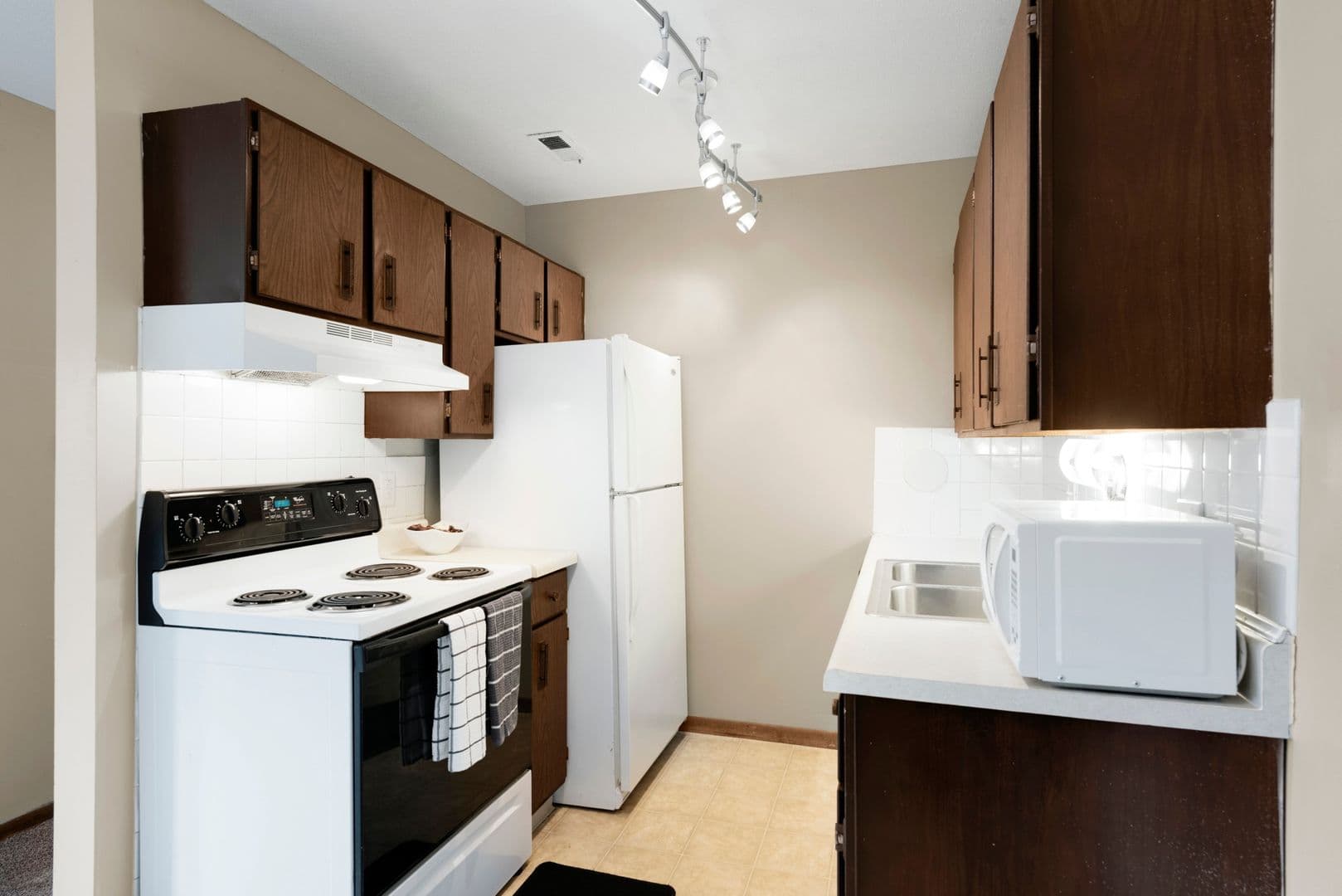 Ames Apartment: 4301 Lincoln Swing Street