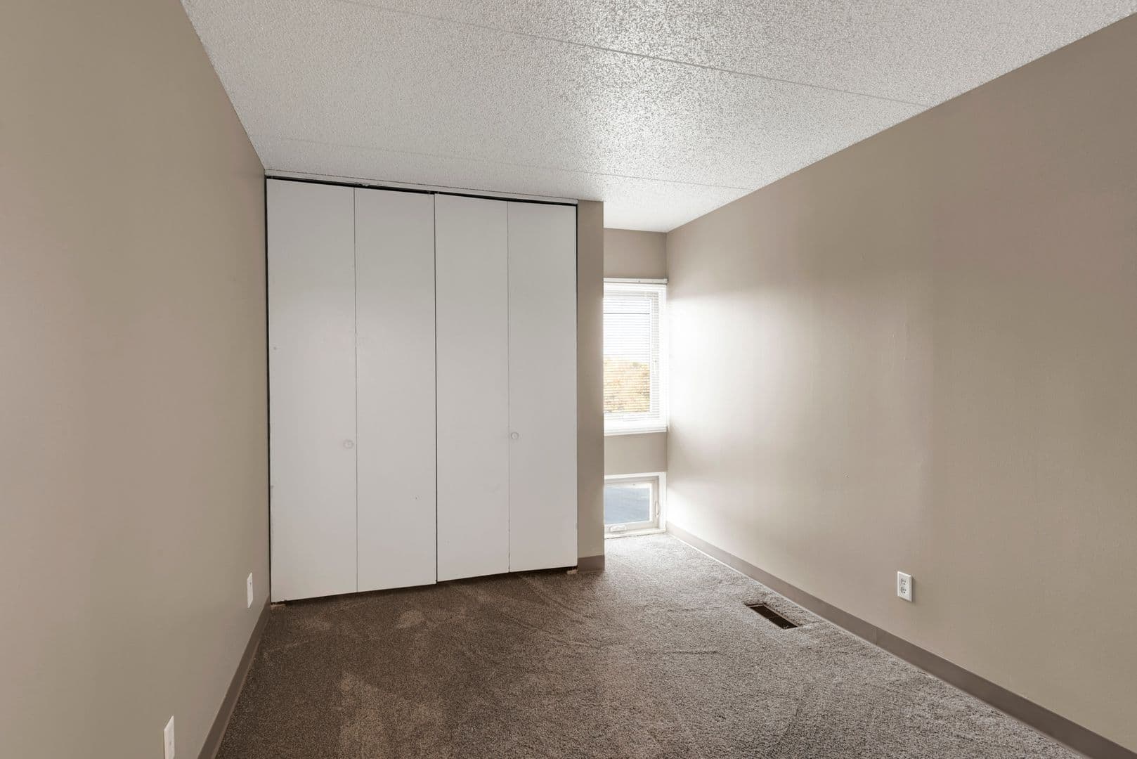 Ames Apartment: 2101 Oakwood Road