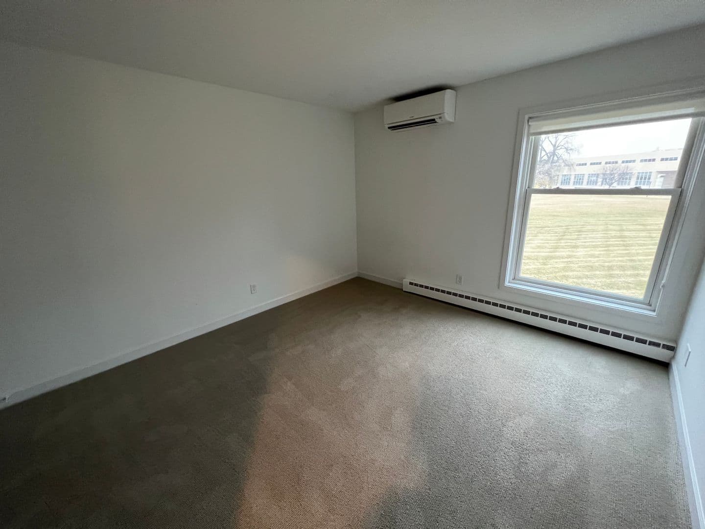 St. Paul Apartment: 1568 Eustis Street