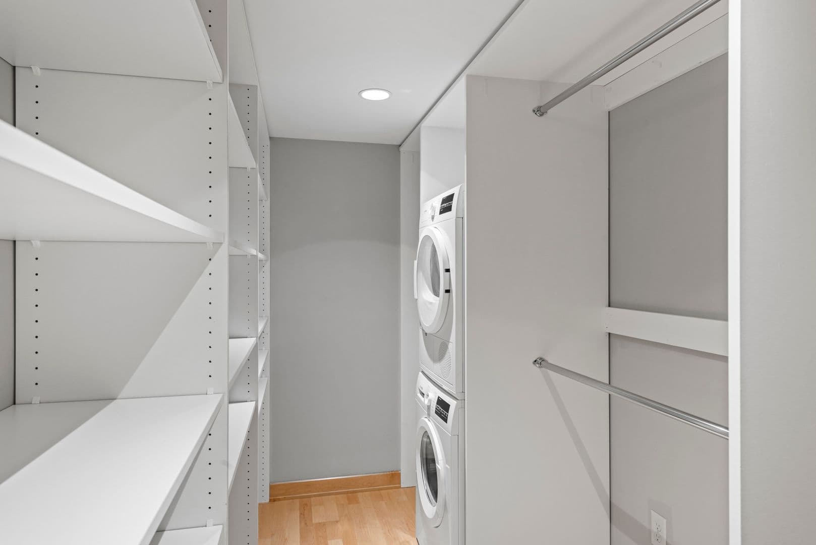 Lauderdale Apartment: 1570 Eustis Street