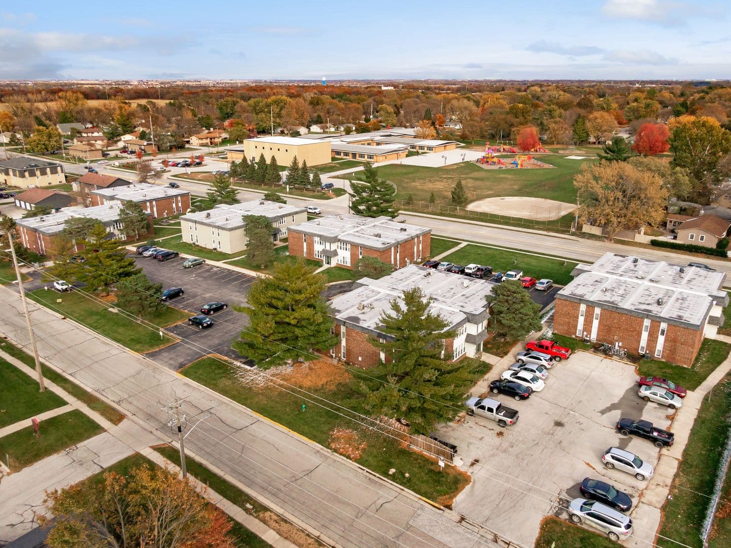Ames Apartment: 1209 North Dakota Ave